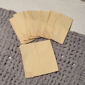 8 vintage napkins